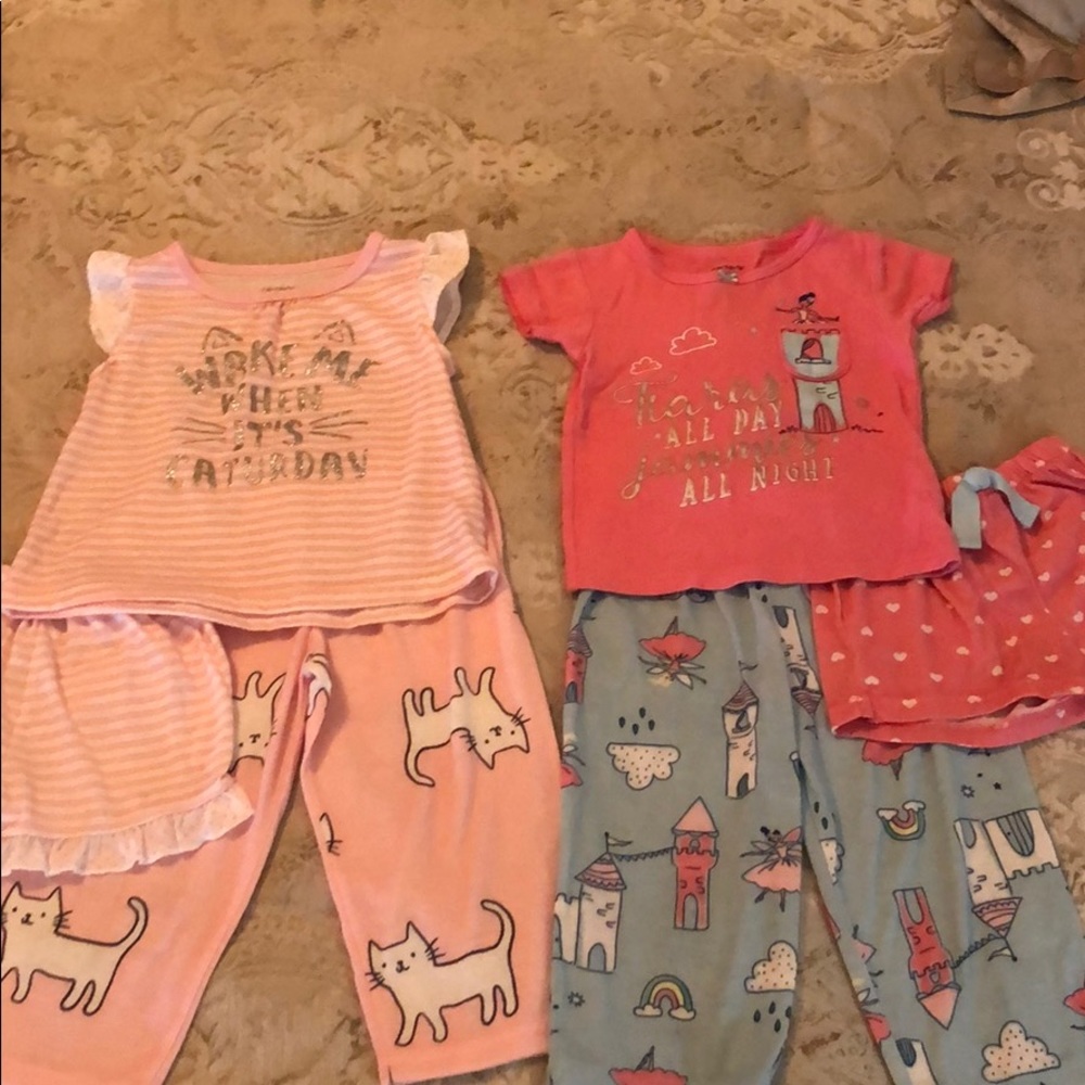 (2) sets of Carter’s PJs